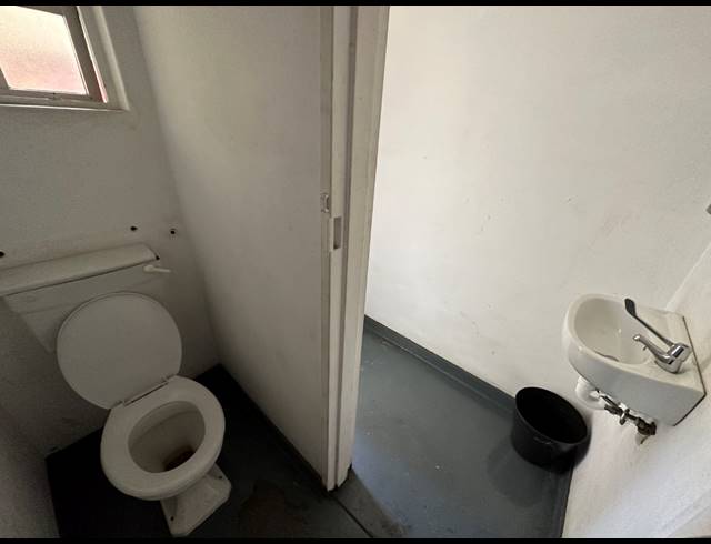 580M² WAREHOUSE TO LET IN PAARDEN EILAND